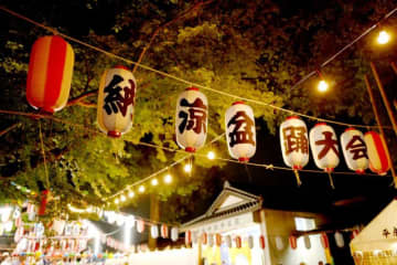 夏の風物詩といえば盆踊り　※画像はphotoAC