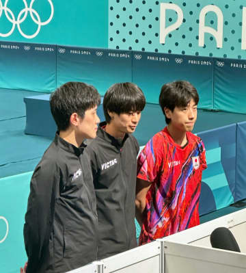 パリ五輪卓球男子団体の3位決定戦に臨む日本の張本智和に、中国で応援の声が高まっている。