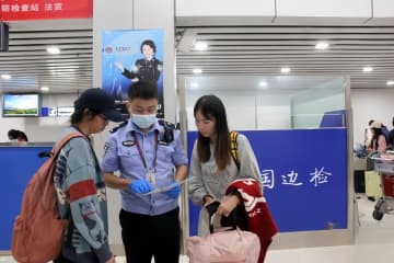 中国・タイビザ相互免除政策が施行されてからの5カ月余りの間に、シーサンパンナ・ガサ国際空港の通関地から中国に入国したタイ国籍の人は前年同期比630．59％増の延べ計1863人に達した。