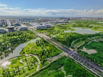 河北省雄安新区は設立から7年ほどの間、生態系の優先とグリーン発展を堅持し、自然への順応と自然保護を徹底してきた。