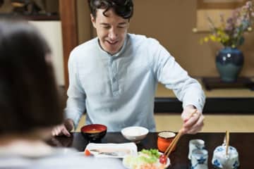 訪日外国人の約9割が「日本食に満足」　※画像はイメージです（wbtky/stock.adobe.com）