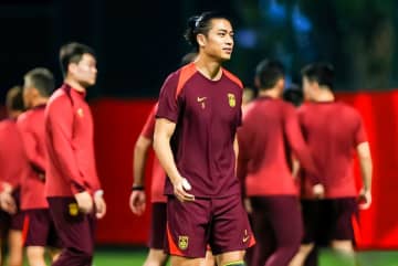 中国スポーツメディアの直播吧は、日本サッカー協会がサッカー中国代表について公式ウェブサイトに掲載した記事で、日本との対戦成績が7勝8分15敗だと紹介したことを取り上げた。