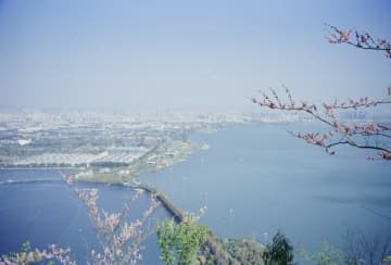 「上海・昆明の空の交通大動脈」プランが5日に運用スタートした。写真は昆明。