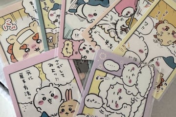 8日、香港メディアの香港01は、日本の人気漫画「ちいかわ なんか小さくてかわいいやつ」に関する四つの隠された秘密について紹介する記事を掲載した。写真はちいかわ。