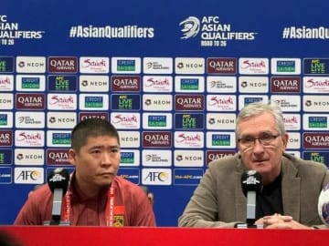 サッカーのワールドカップ（W杯）北中米大会アジア最終予選グループCで2連敗した中国代表のブランコ・イバンコビッチ監督に中国の記者から「退任しないのか」との質問が出た。