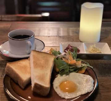 夜なのに食べられるモーニングセット