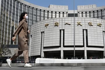 中国人民銀行は27日、2024年9月27日より金融機関の預金準備率を0．5％引き下げるとの決定を発表した。