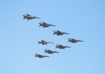 小松基地航空祭で飛行した第303、306飛行隊のF-15大編隊