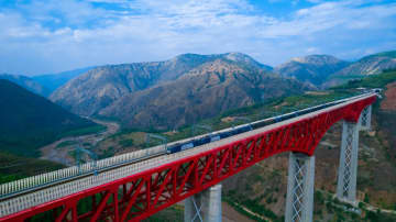 中国ラオス鉄道で国境をまたいだ旅客の国籍が100カ国・地域以上に上っている。