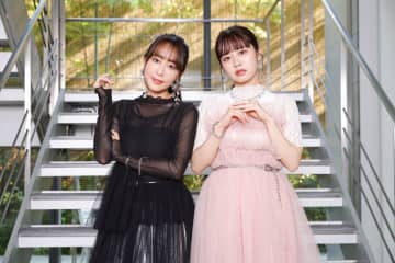 楠木ともりさん（右）と日笠陽子さん（左）