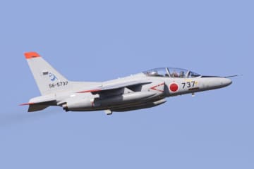 三沢飛行場 2024年9月30日撮影 56-5737 川崎 T-4 航空自衛隊