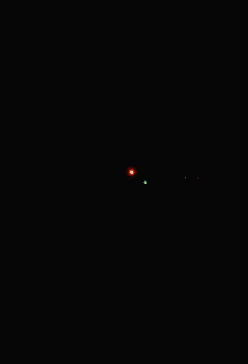 土浦全国花火競技大会の会場上空で飛行していたドローン(赤と緑の光)=土浦市の桜川畔周辺