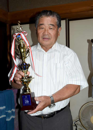 日本コロムビア全国吟詠コンクールの東北地区予選で準優勝を飾り、全国大会出場を決めた大菅さん