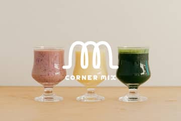 MIX JUICE（ミックスジュース）・画像左から「あか／RED　“RUBY BERRY MIX”」「きいろ／YELLOW　“GOLDEN MIX”」「みどり／GREEN　“EMERALD MIX”」