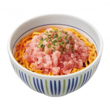 「まぐろのたたき丼」（並盛 690円／小盛 650円／特盛 1180円）　※価格は税込み