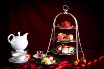 見た目も楽しい「Special Afternoon Tea Set〜Strawberry Rose Chocolate〜
