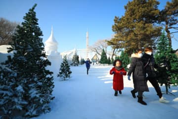 氷雪経済が冬季観光の回復をけん引　中国遼寧省
