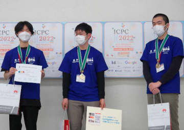 優勝した東京工業大学のチーム「tonosama」