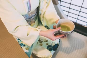 抹茶が衣類に付いてしまった時…みなさんどうしてましたか？（イメージ画像）