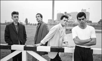 Alan Rankine (一番右) with The Associates - Photo: David Corio/Michael Ochs Archives/Getty Images