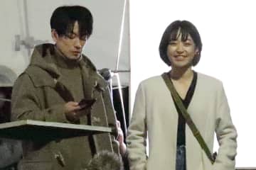 『100万回言えばよかった』撮影中の井上真央と佐藤健