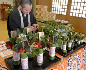 節分を前に「柊昆布」の準備が進む=桜川市真壁町椎尾、椎尾山薬王院