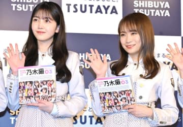 国立競技場公演を期待した乃木坂46・秋元真夏（右）（C）ORICON NewS inc.