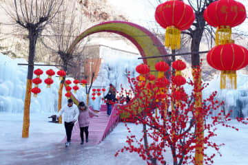 氷雪観光で太行山奥地の経済を活性化　河北省邢台市