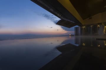 写真：絶景露天風呂「天海の湯」