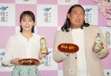 4年ぶりに共演した（左から）吉岡里帆、秋山竜次 （C）ORICON NewS inc.