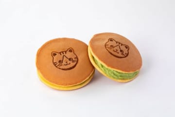 コロンバン「にゃらんサンドパンケーキ　抹茶＆あんこ」1個（税込 297円）