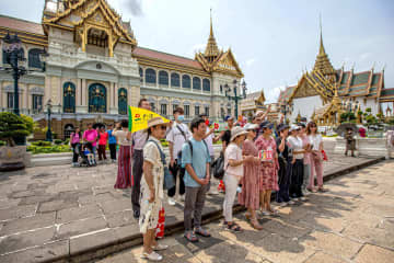 中国人団体旅行客がタイに到着　海外団体旅行解禁後初めて