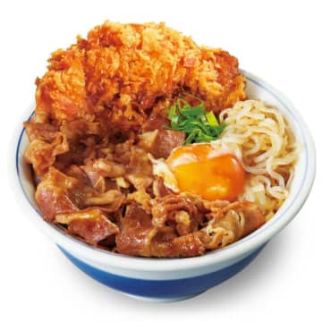 「牛すき焼きとチキンカツの合い盛り丼」（税込 858円）