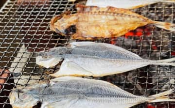 写真：網代温泉『ひもの祭り』