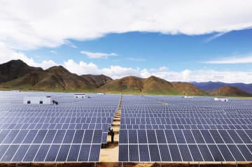 中国の太陽光発電設備容量が3月末までで、前年同期比5割以上増加している。