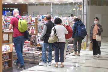 中国メディアの澎湃新聞は4月30日、今年のメーデー（労働節）連休の中国人の海外旅行先で、日本が一番人気になっていると報じた。写真は成田空港。
